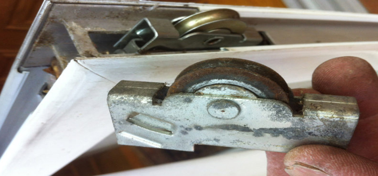 screen door roller repair in Madera